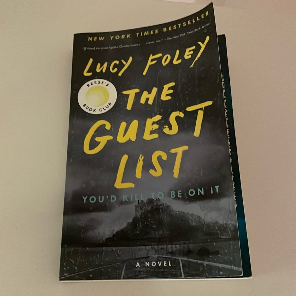 The Guest List - Dark Cover Paperback